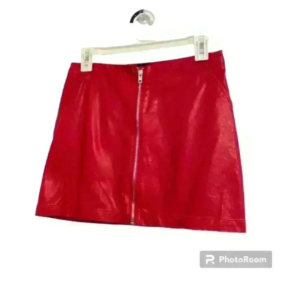 COMME Red Faux Leather Zip Up MINI Skirt Size Medium EXC CON - Picture 1 of 8